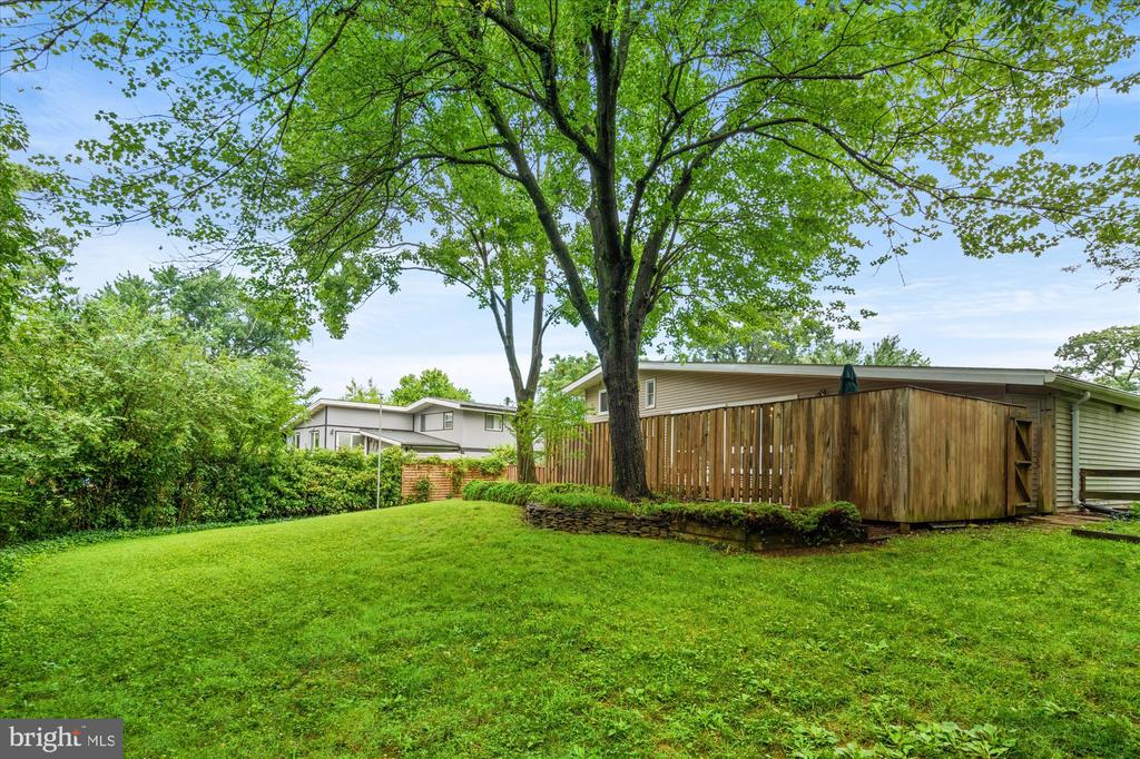 4013 JAVINS DRIVE