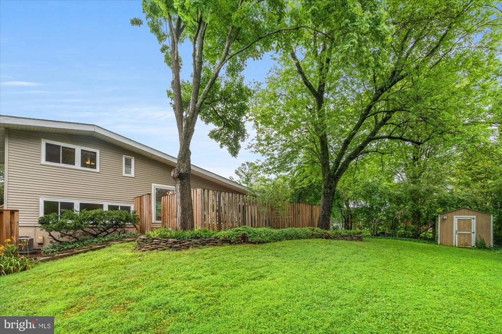 4013 JAVINS DRIVE