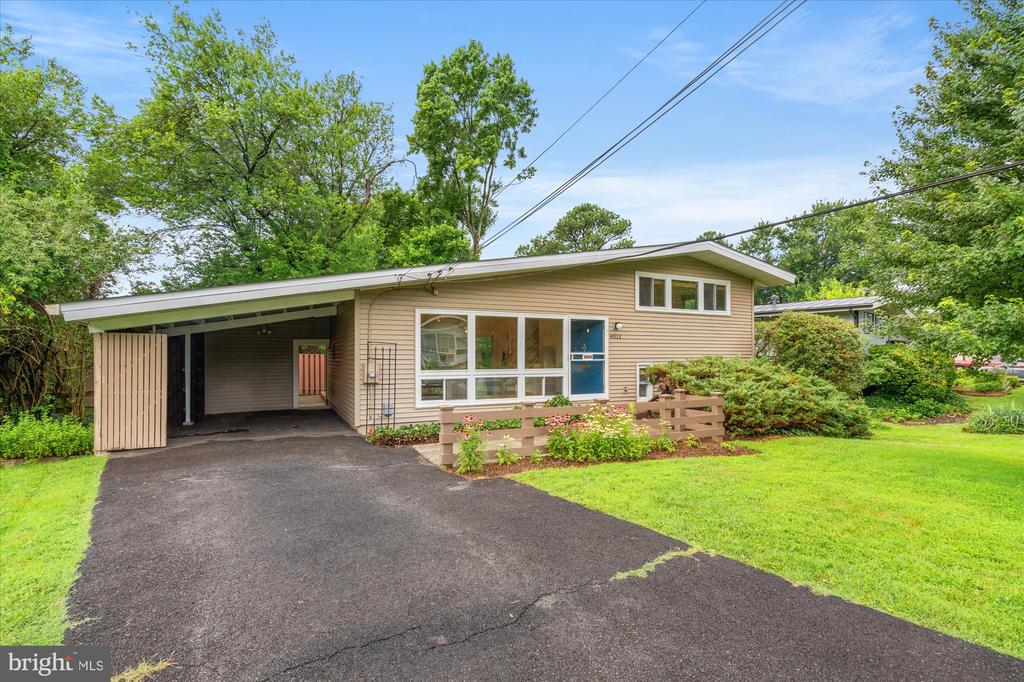 4013 JAVINS DRIVE