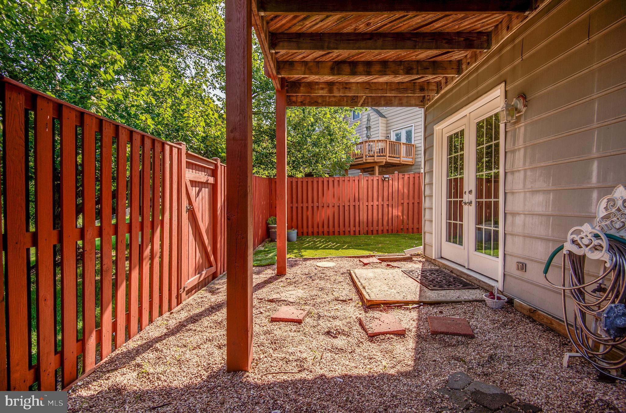 8632 BEECH HOLLOW LANE