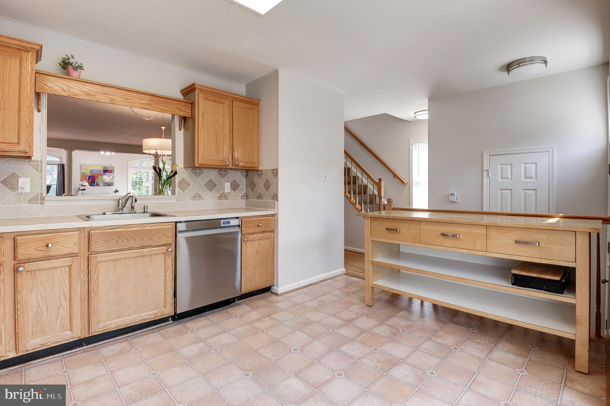 8632 BEECH HOLLOW LANE