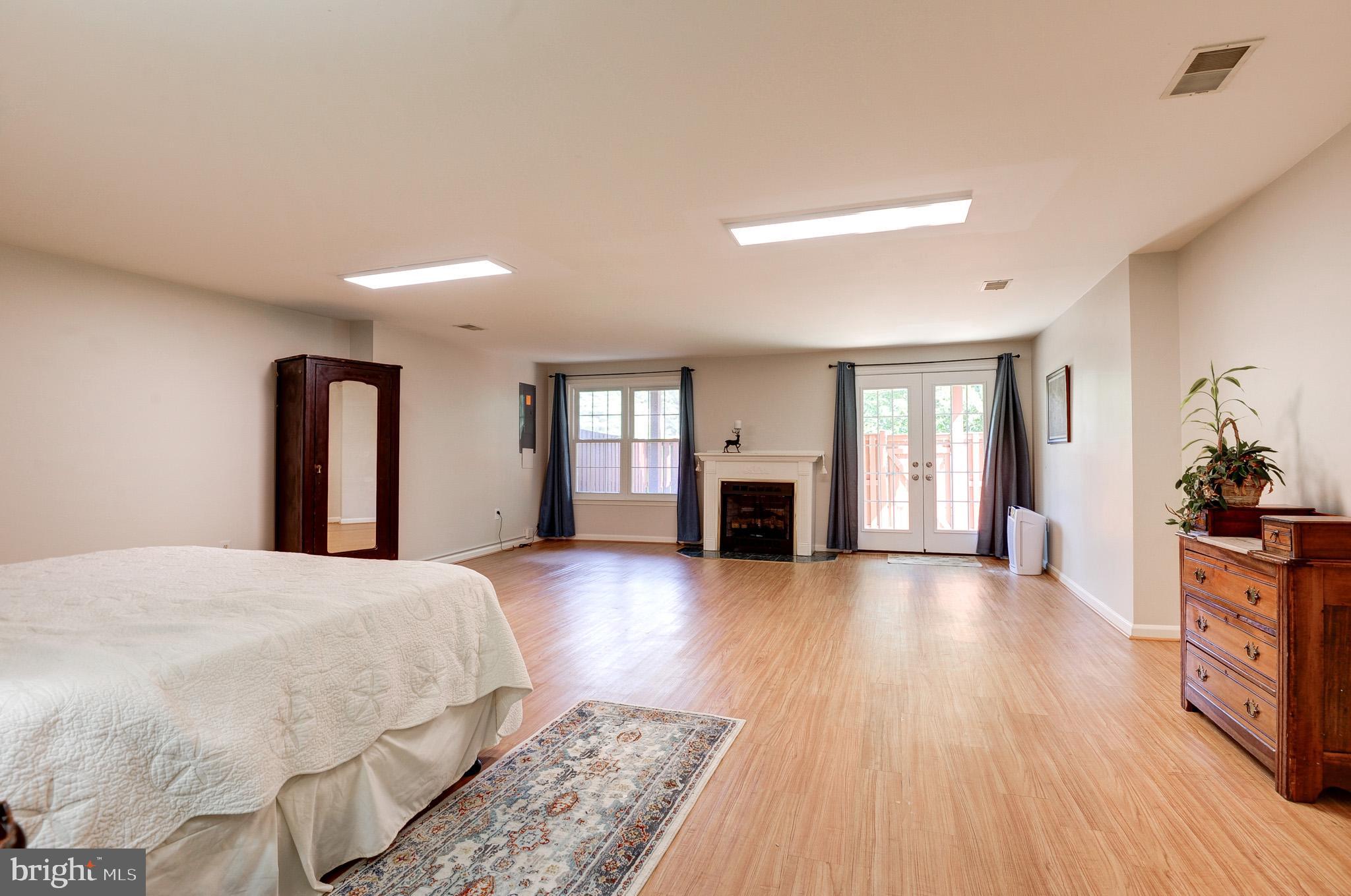 8632 BEECH HOLLOW LANE