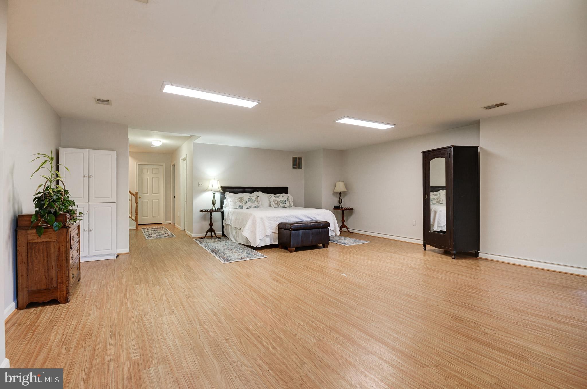 8632 BEECH HOLLOW LANE