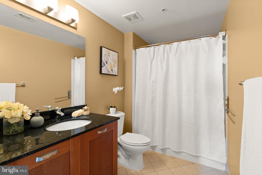 2451 MIDTOWN AVENUE 718