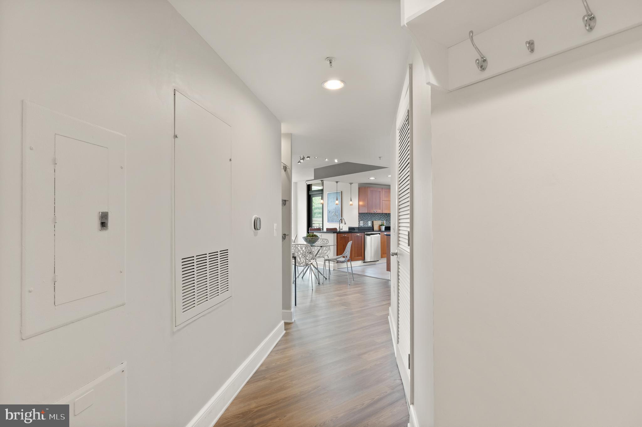 2451 MIDTOWN AVENUE 718