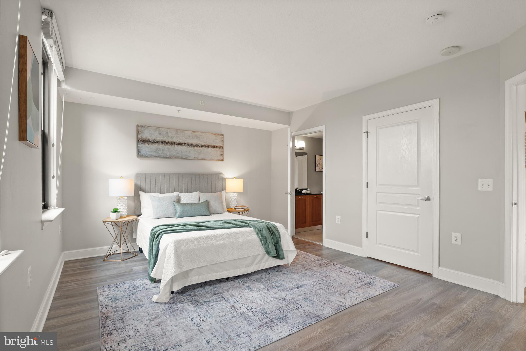 2451 MIDTOWN AVENUE 718