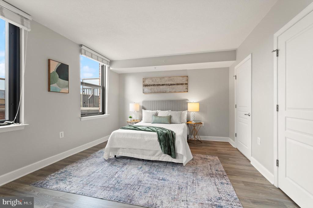 2451 MIDTOWN AVENUE 718