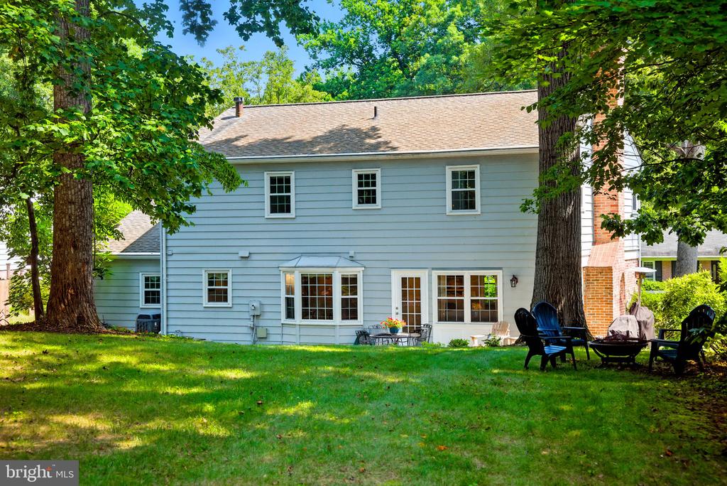 8323 EPINARD COURT