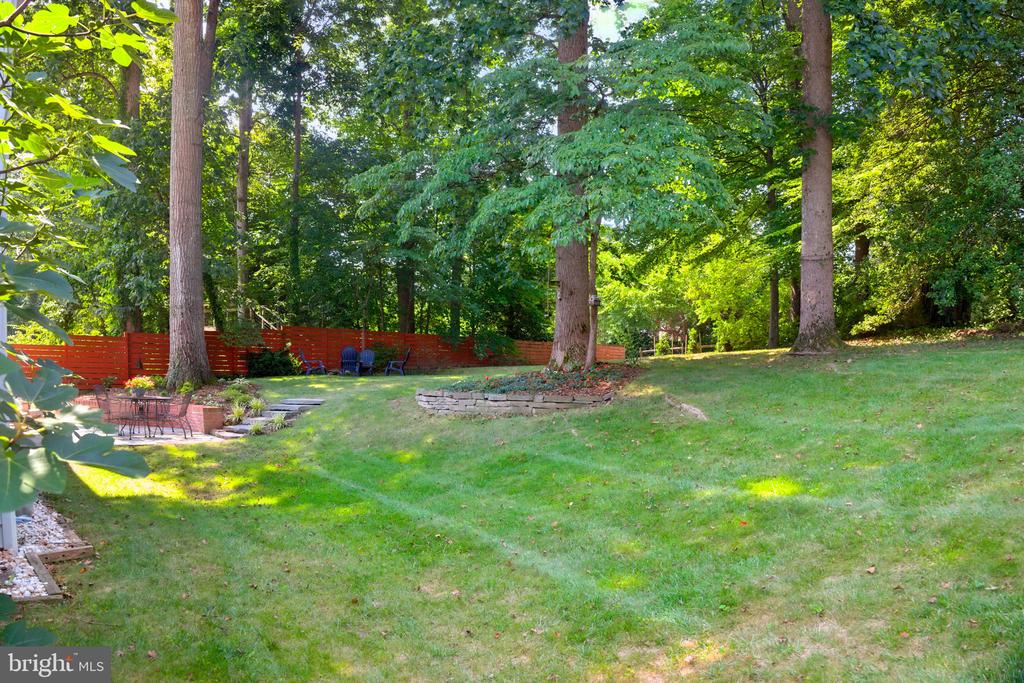 8323 EPINARD COURT
