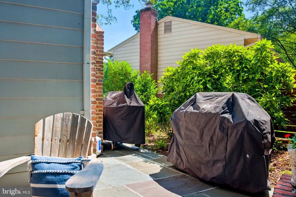 8323 EPINARD COURT