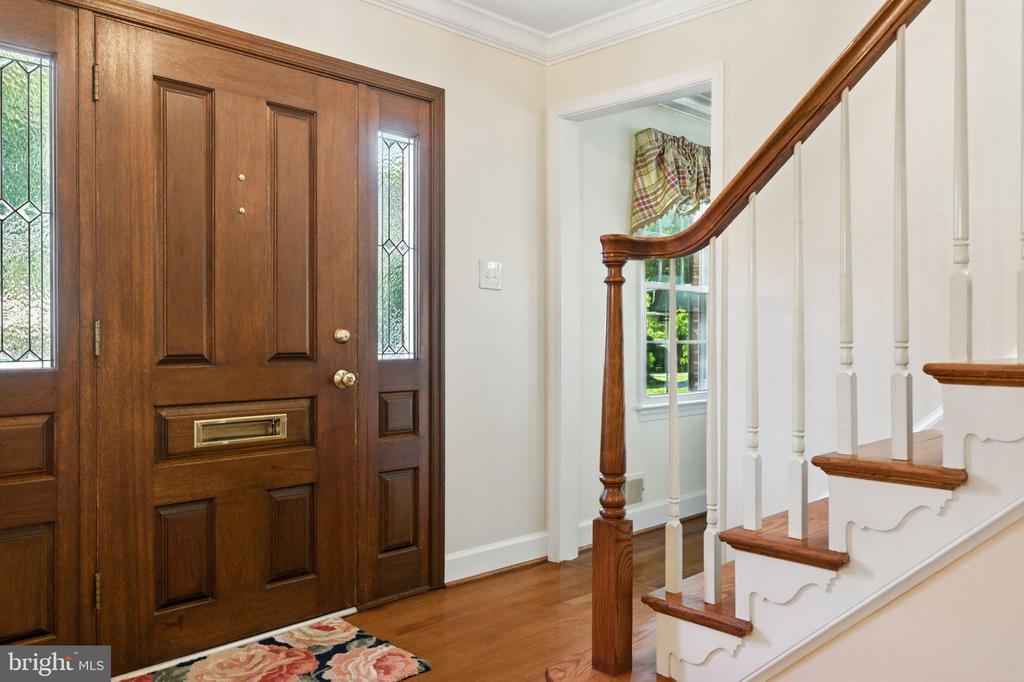 8323 EPINARD COURT