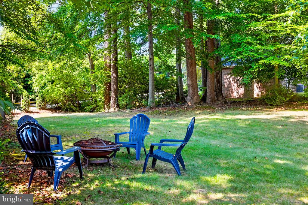 8323 EPINARD COURT