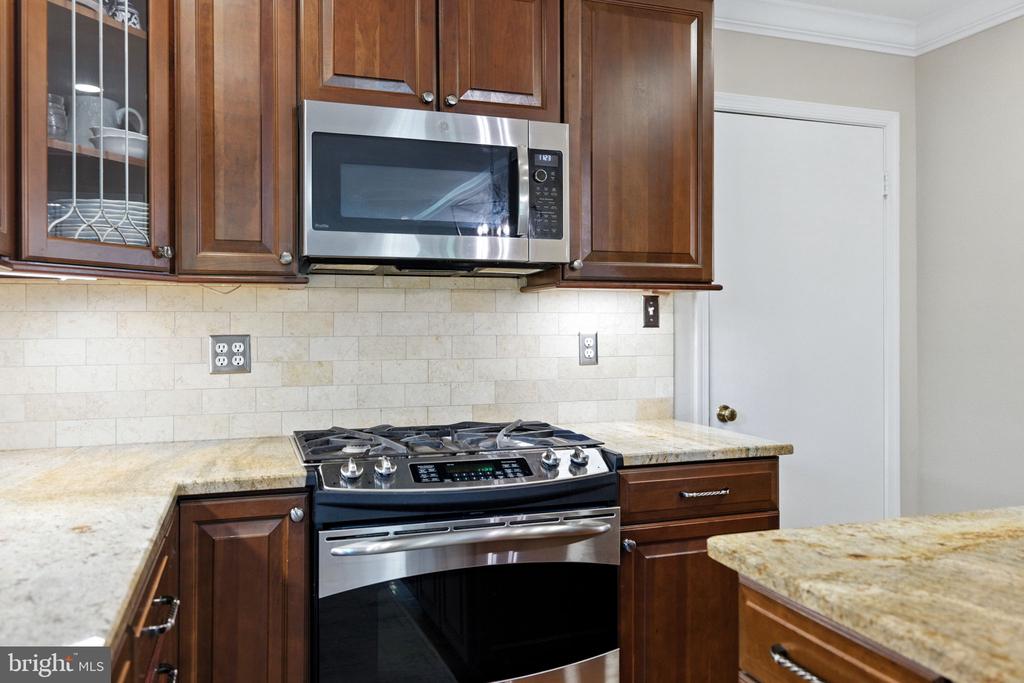 8323 EPINARD COURT
