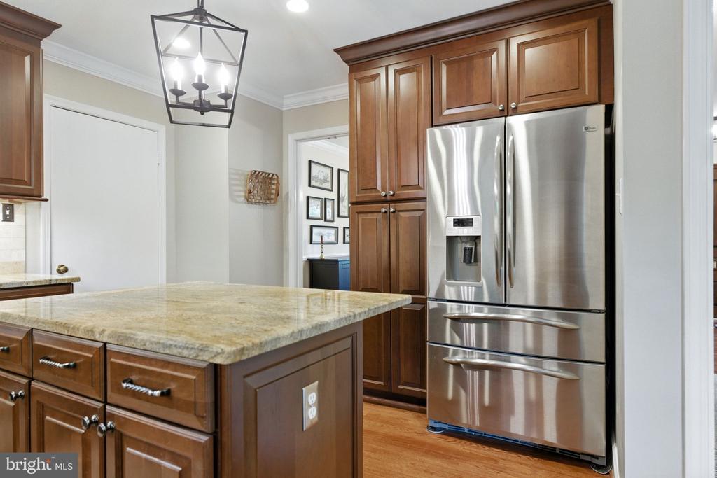 8323 EPINARD COURT