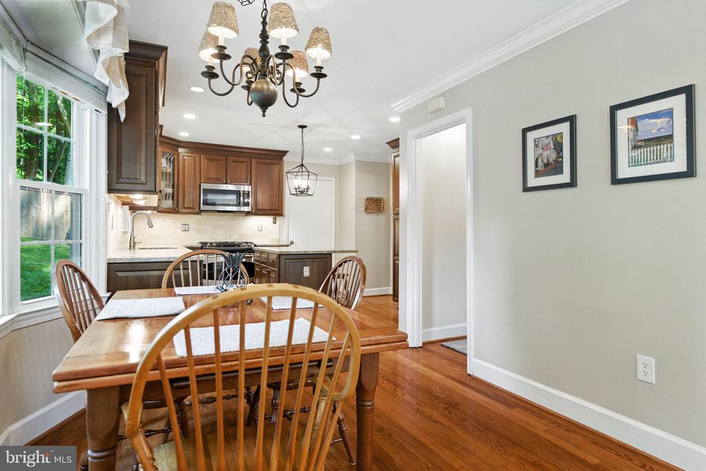 8323 EPINARD COURT