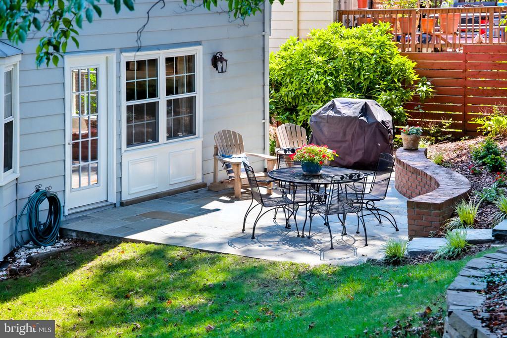 8323 EPINARD COURT