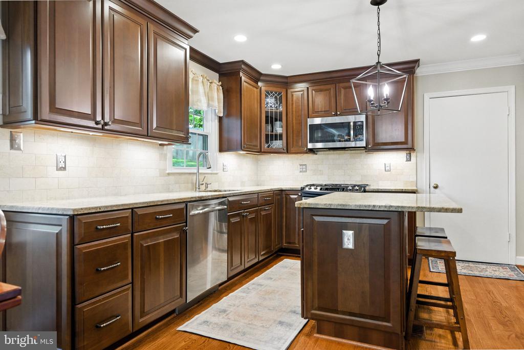 8323 EPINARD COURT