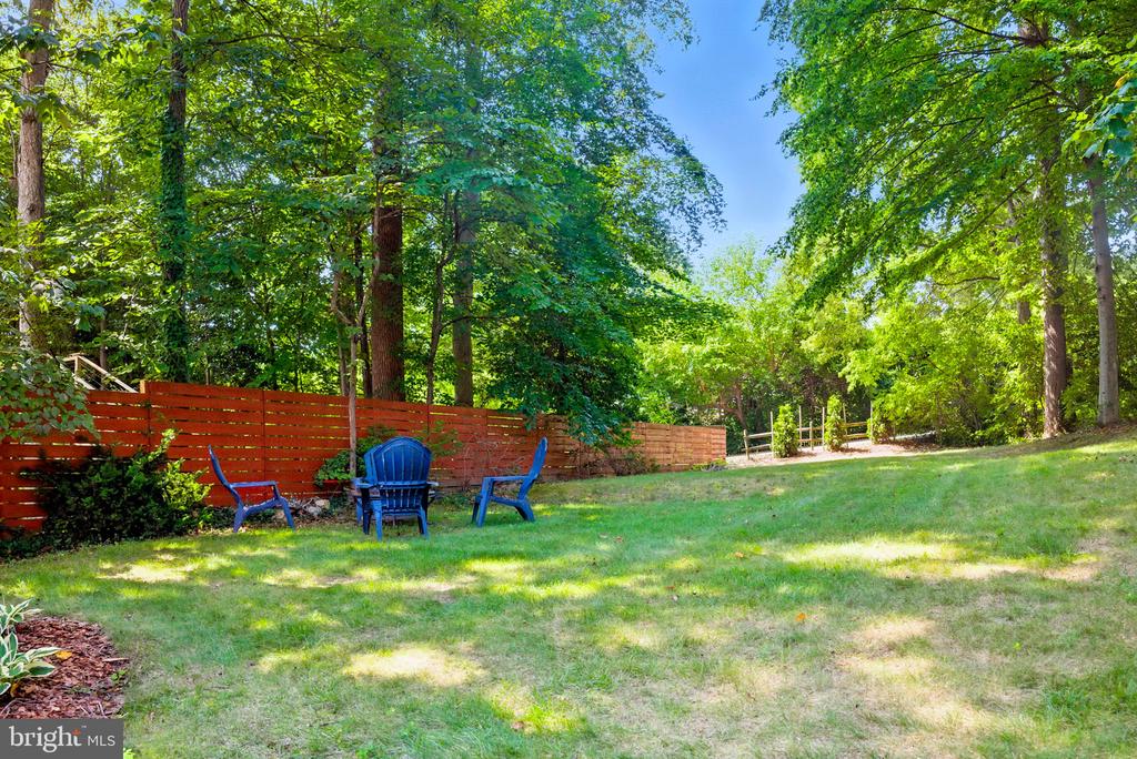 8323 EPINARD COURT