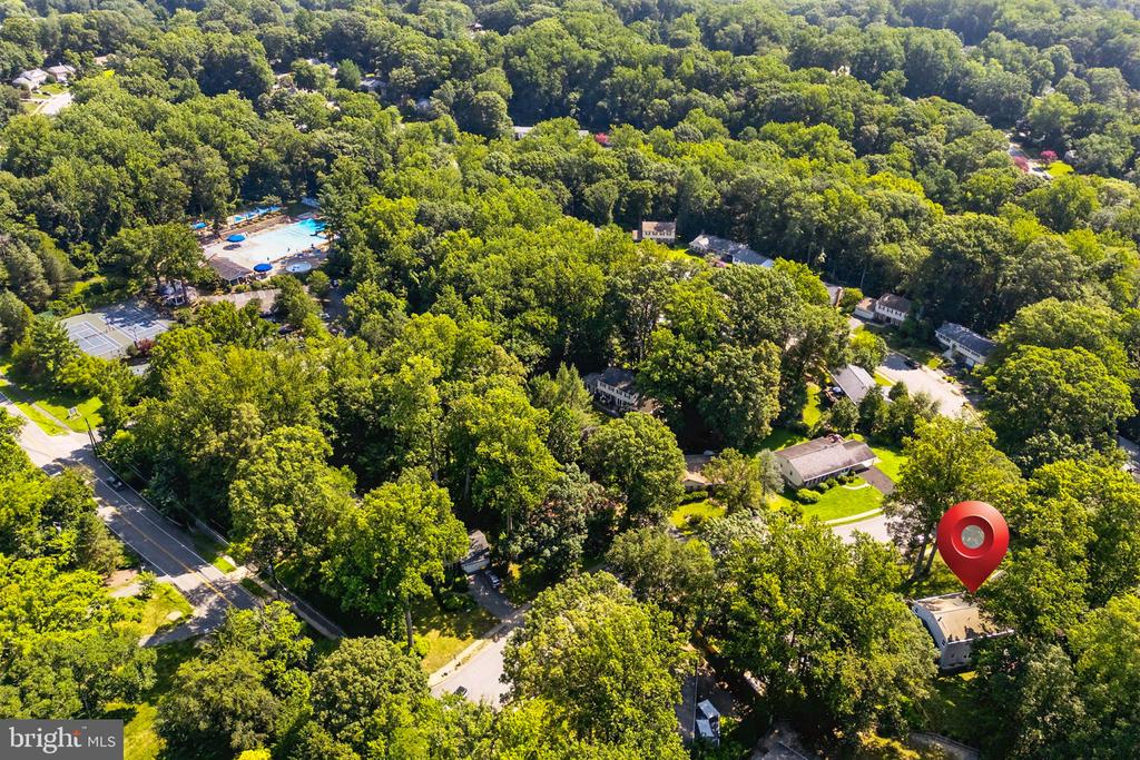 8323 EPINARD COURT