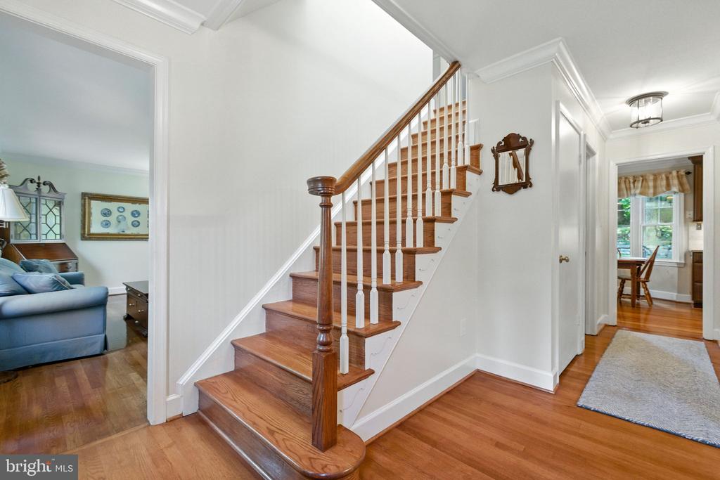 8323 EPINARD COURT