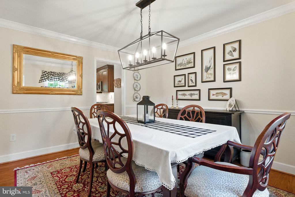 8323 EPINARD COURT