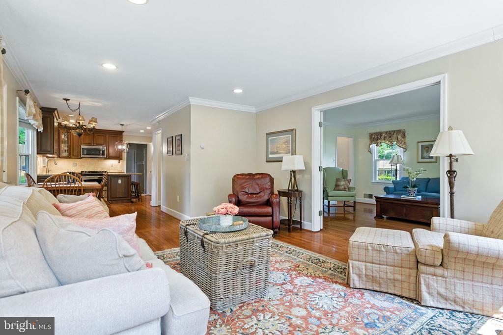8323 EPINARD COURT
