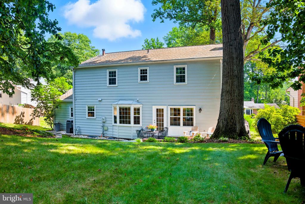 8323 EPINARD COURT