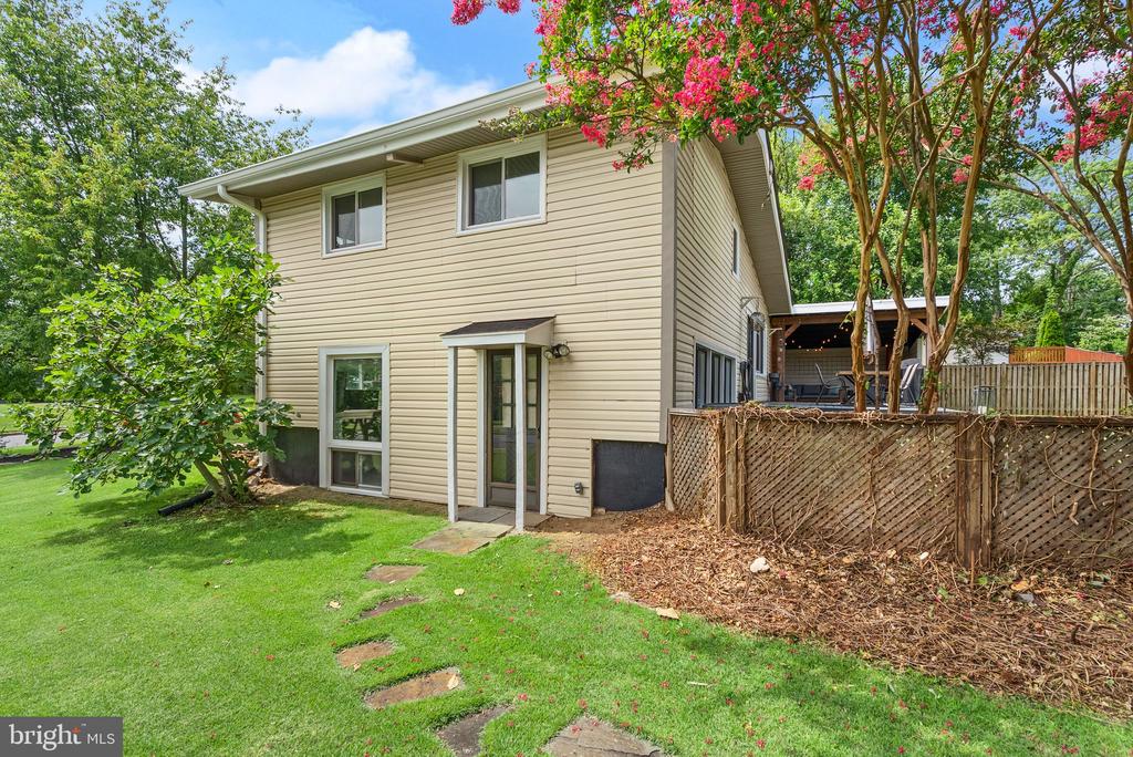 4208 JAVINS DRIVE