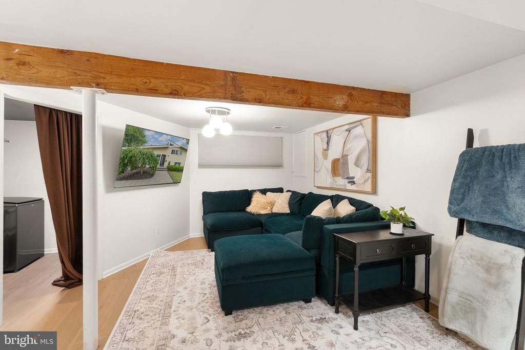 4208 JAVINS DRIVE