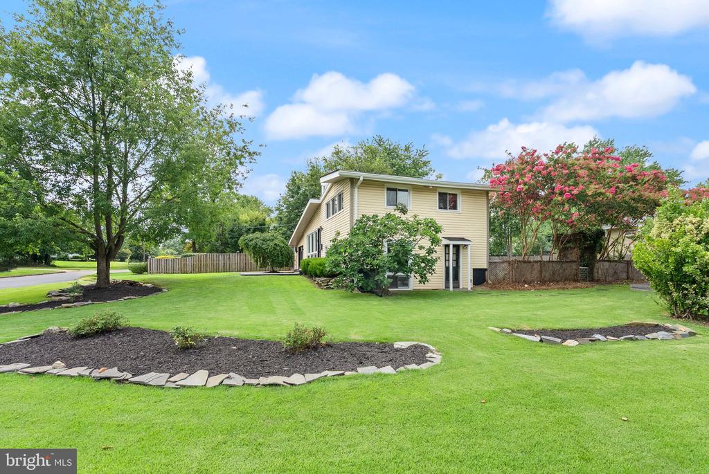 4208 JAVINS DRIVE