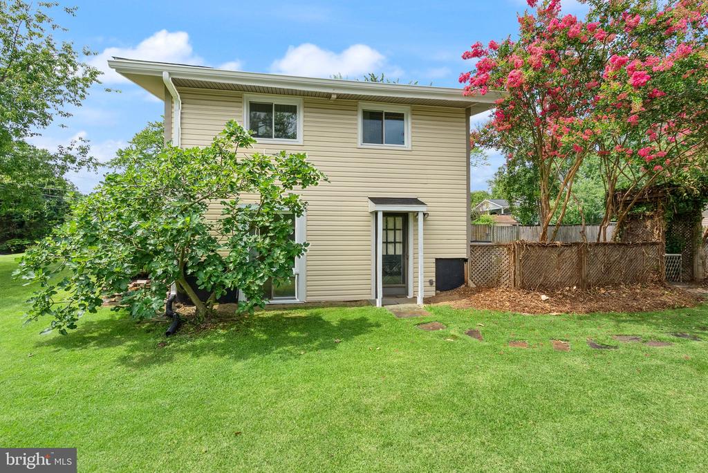 4208 JAVINS DRIVE