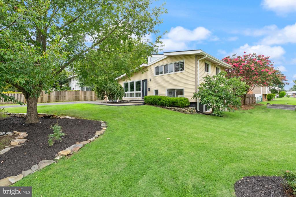 4208 JAVINS DRIVE