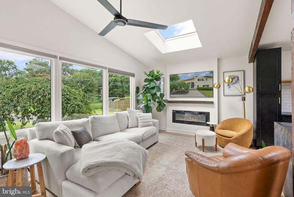 4208 JAVINS DRIVE