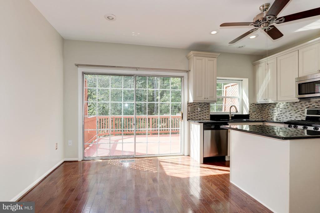7238 STOVER COURT