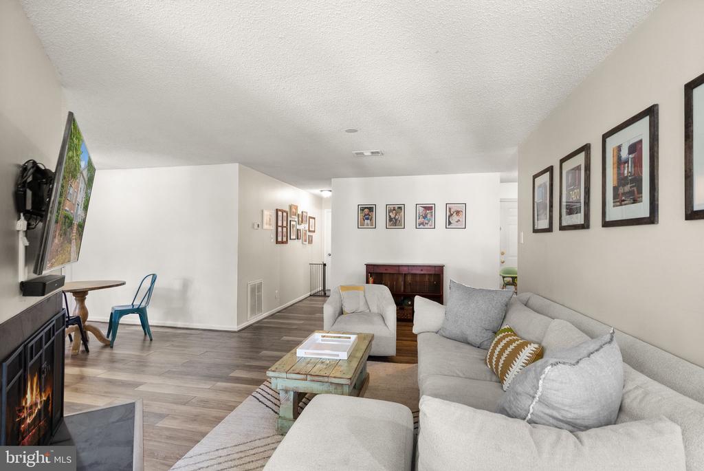12116 GREENWAY COURT 202