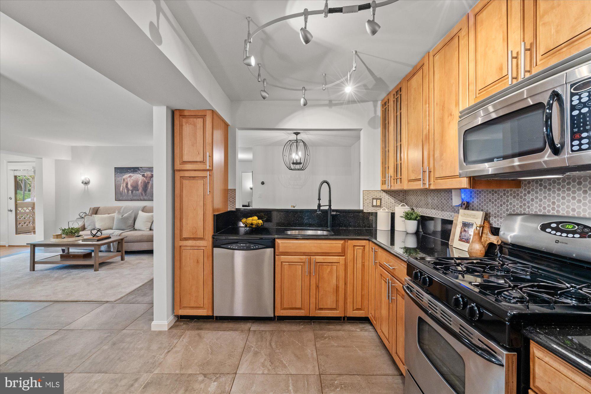 7765 WILLOW POINT DRIVE 7765