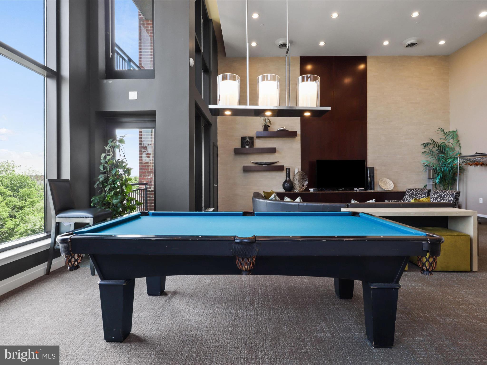 2451 MIDTOWN AVENUE 921