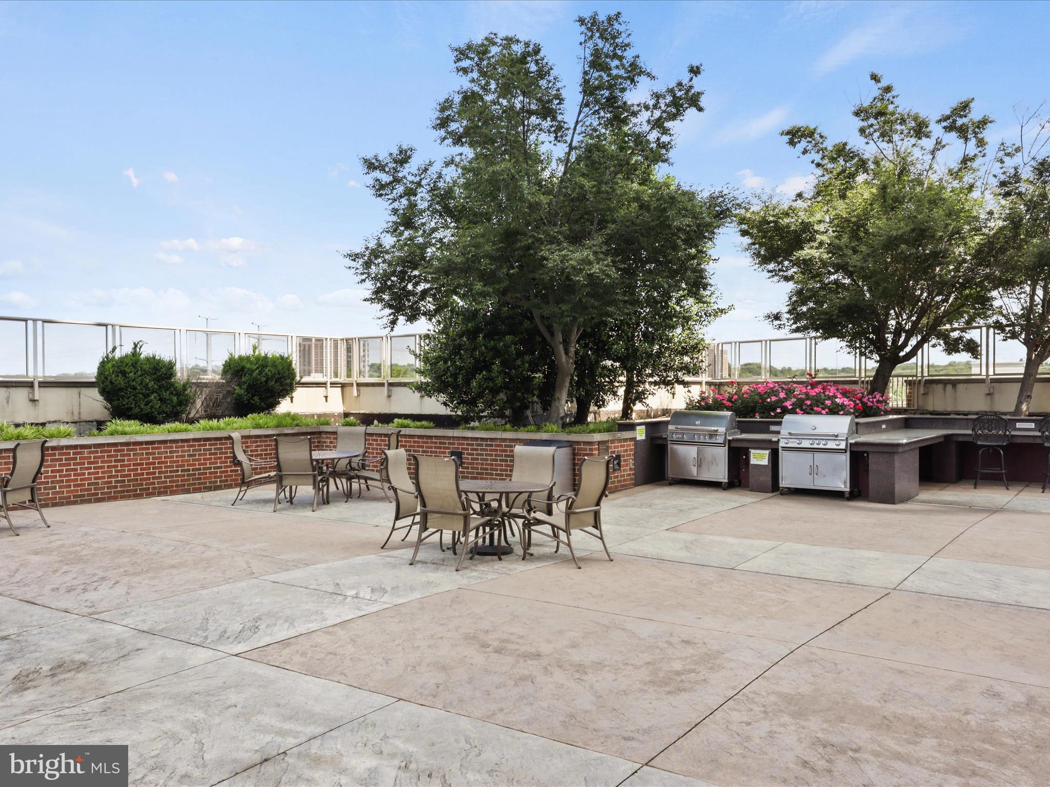 2451 MIDTOWN AVENUE 921