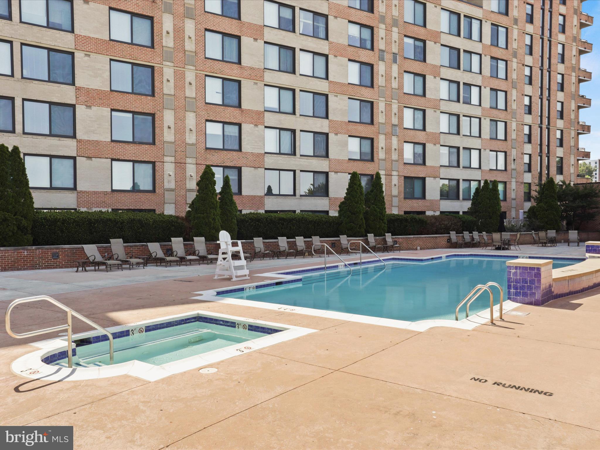 2451 MIDTOWN AVENUE 921