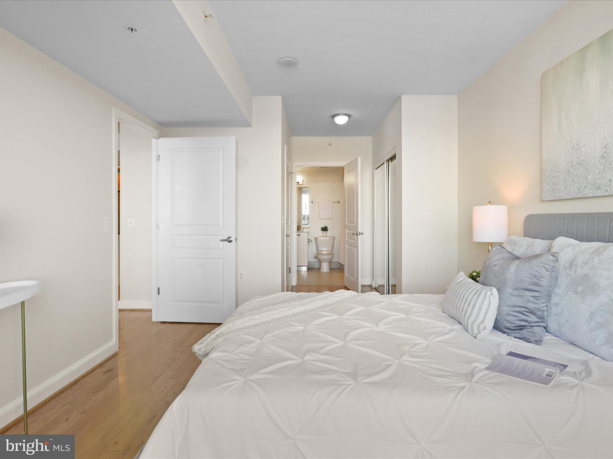 2451 MIDTOWN AVENUE 921