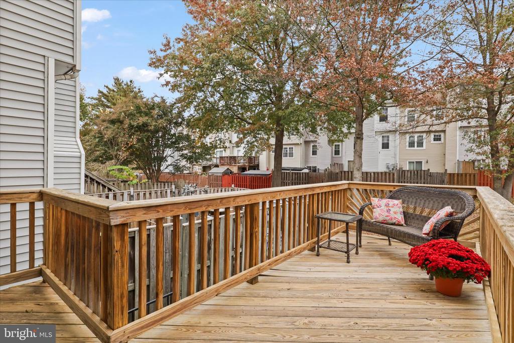 8927 WAITES WAY