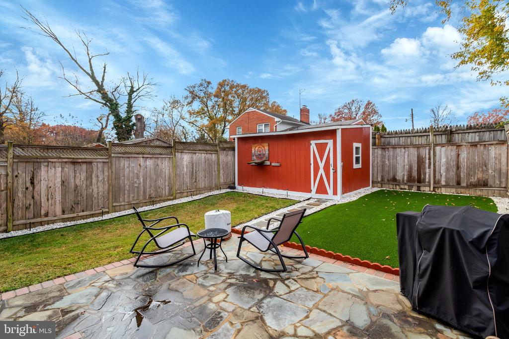 6828 KENYON DRIVE