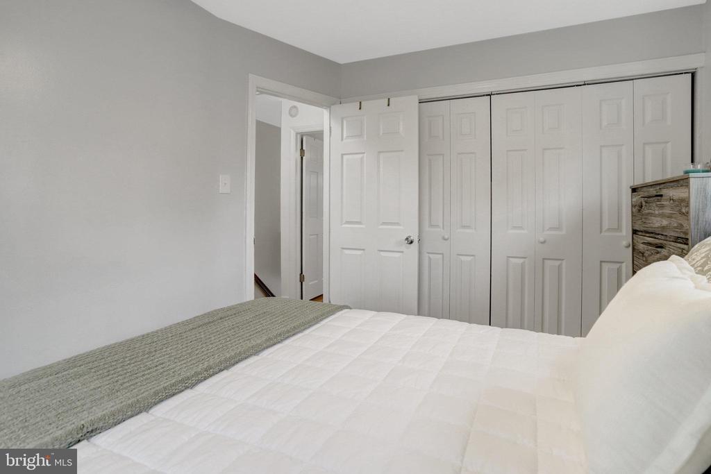 6828 KENYON DRIVE