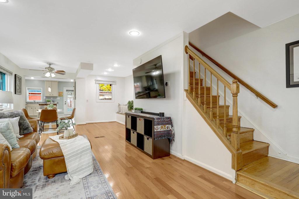6828 KENYON DRIVE