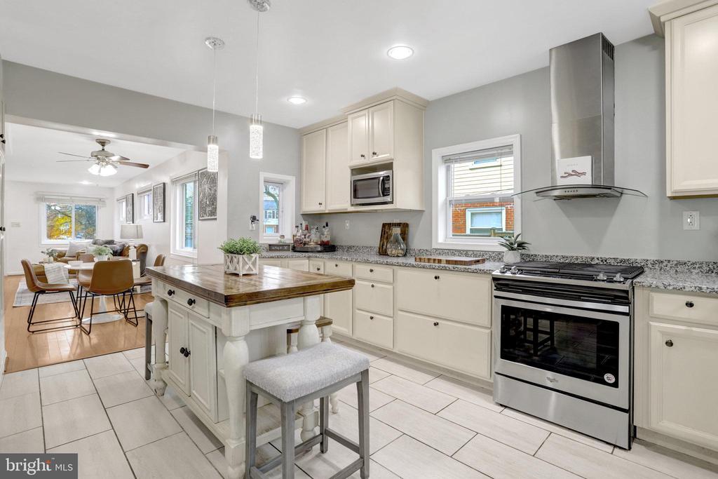 6828 KENYON DRIVE