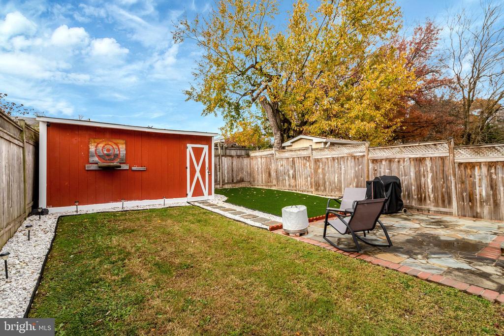 6828 KENYON DRIVE