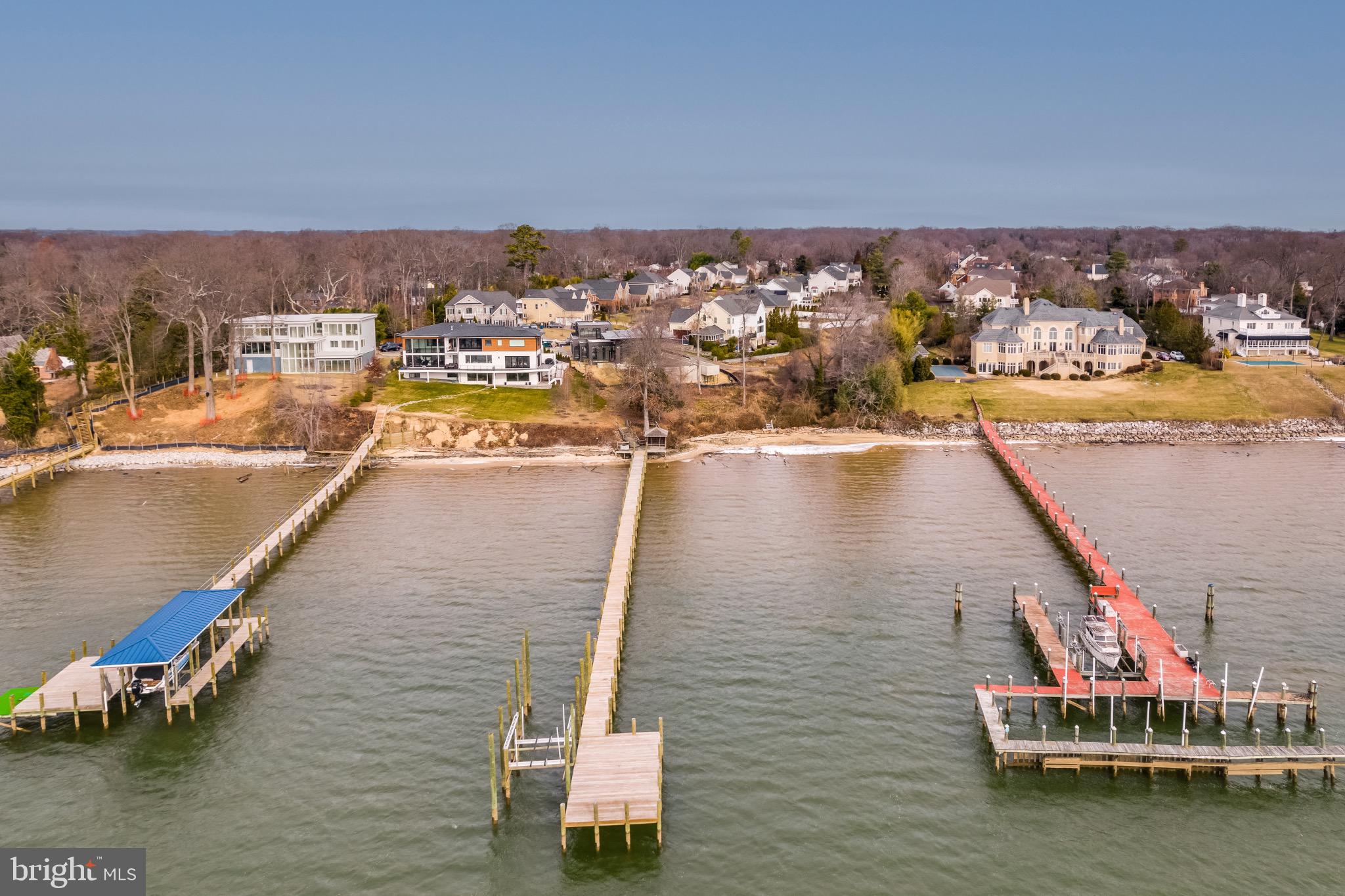 9433 FERRY LANDING COURT