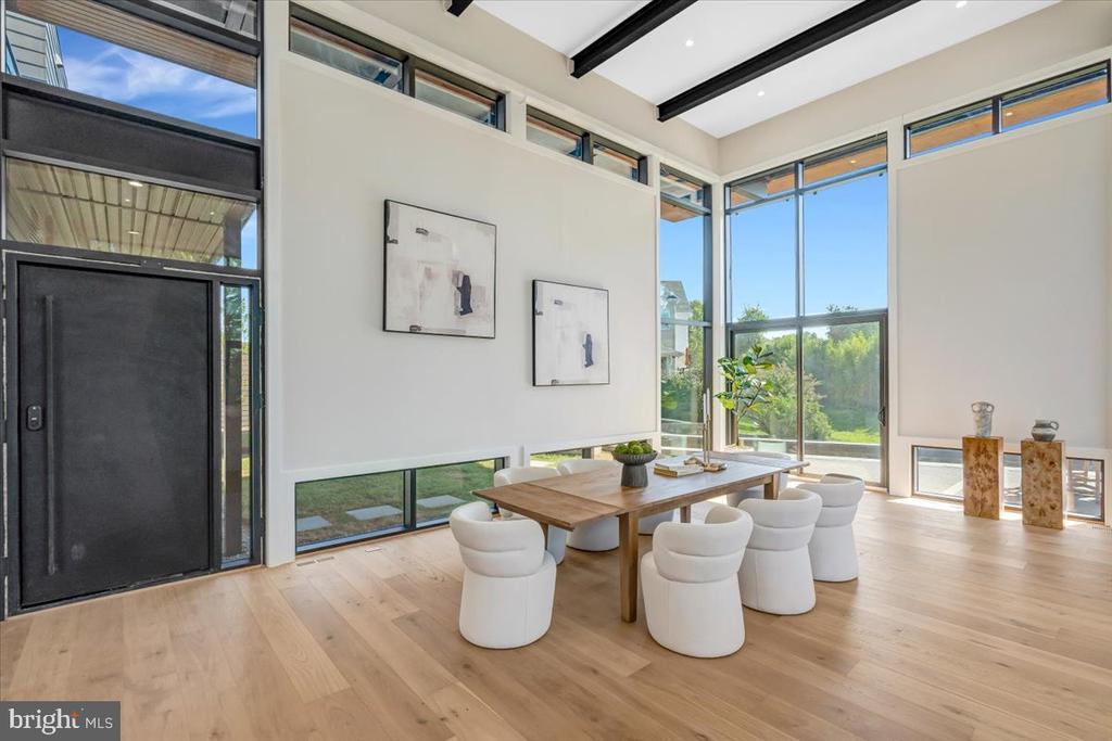 9433 FERRY LANDING COURT