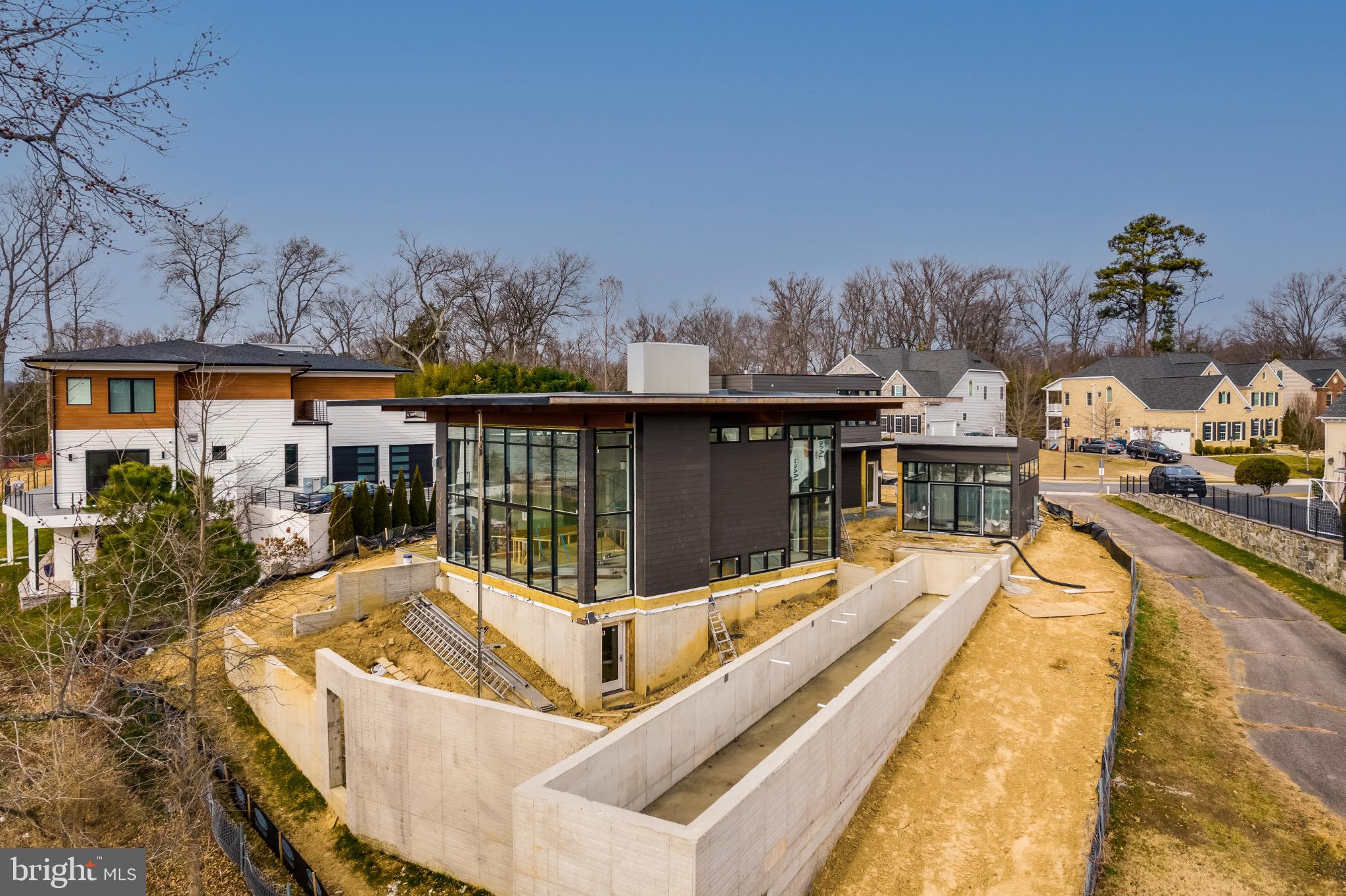 9433 FERRY LANDING COURT