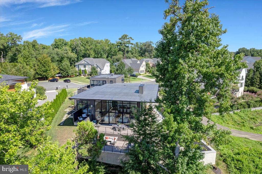 9433 FERRY LANDING COURT